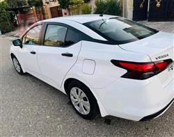 نيسان فيرسا